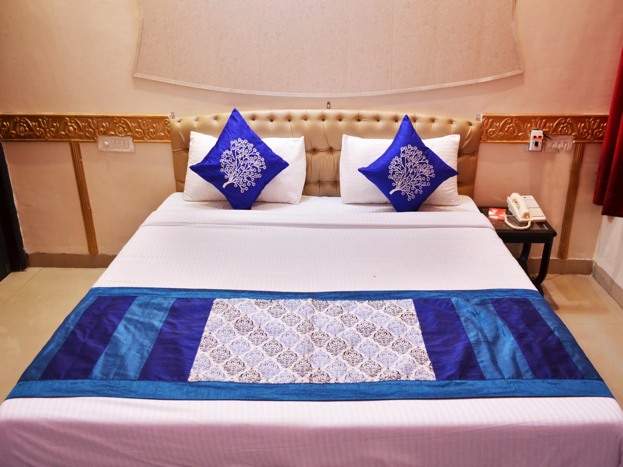 Oyo 5884 Amante Hotel Chandīgarh Exterior foto